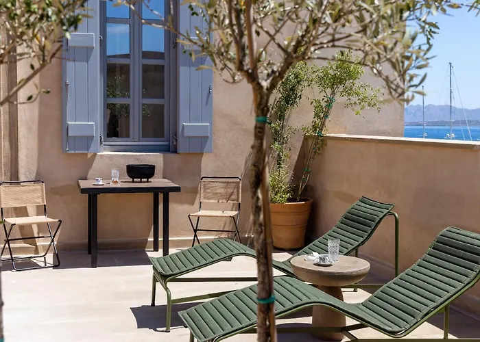 Azade Chania